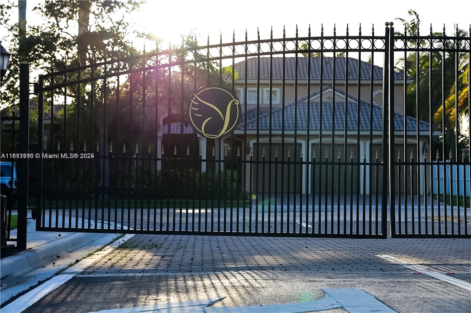 13742 NW 11th Ct Pembroke Pines, FL 33028