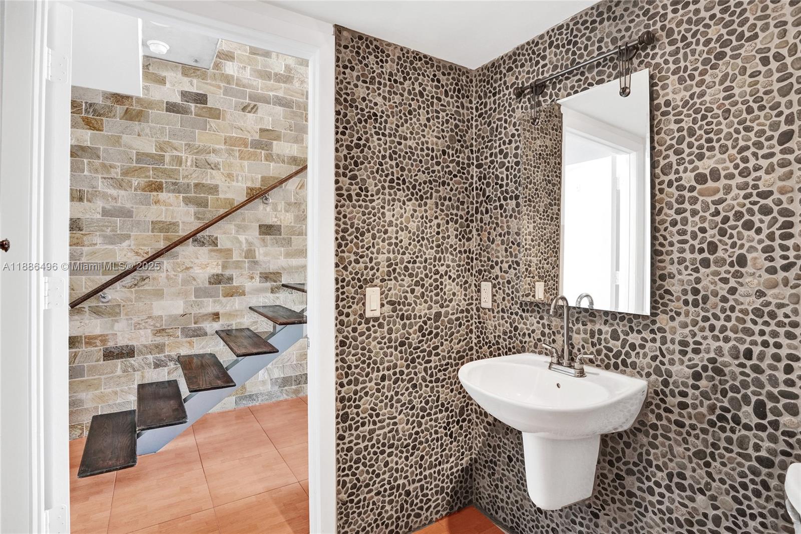 image Neo Vertika Condo4