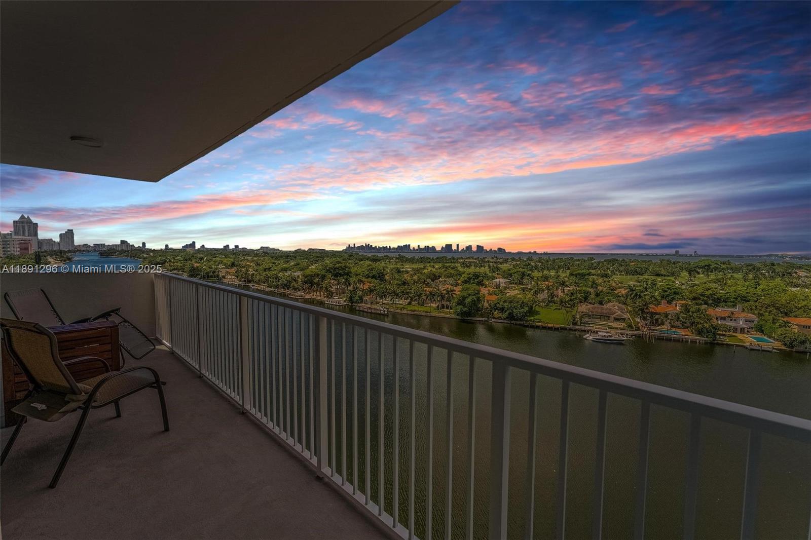 5838 Collins Ave #11B