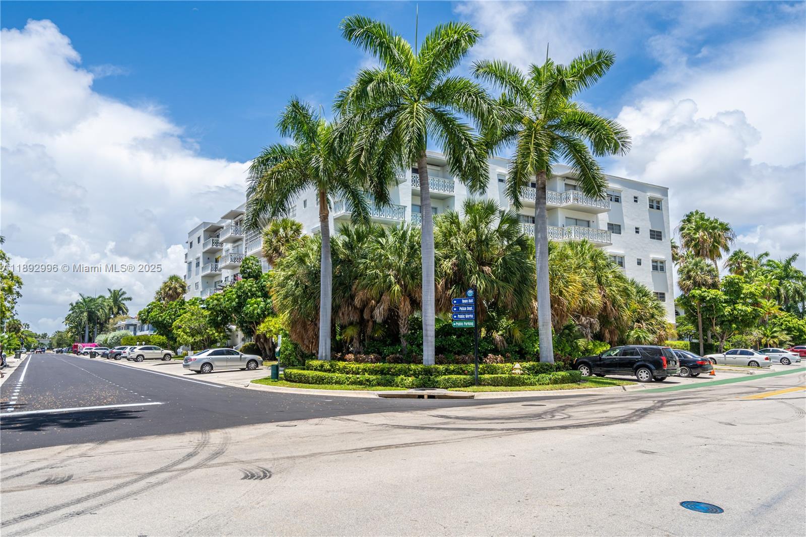 9700 E Bay Hbr Dr #305