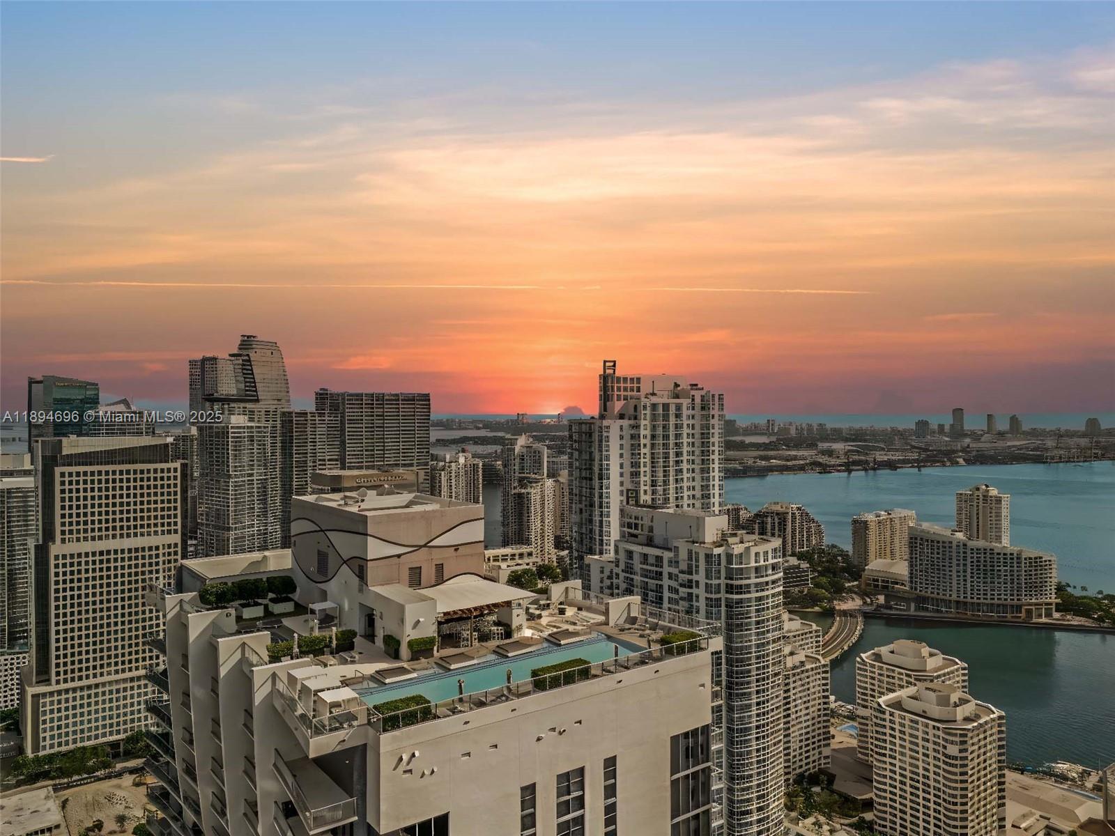 1010 Brickell Ave #1607