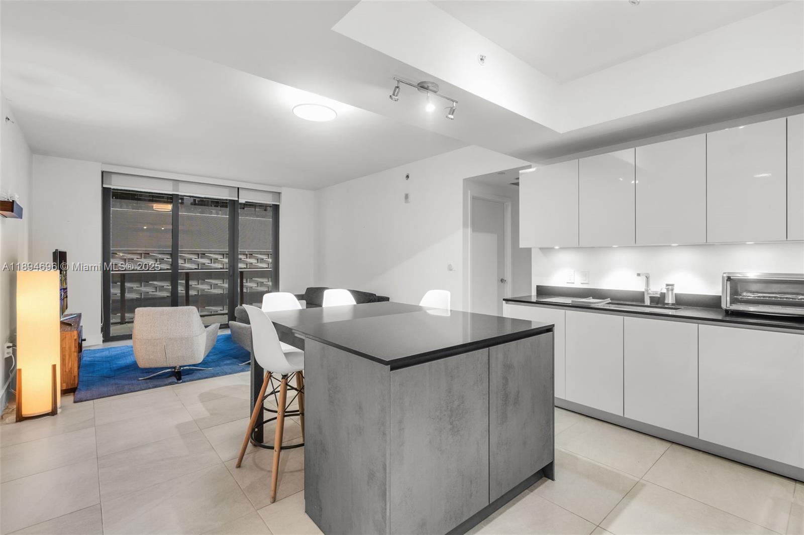 image 1010 Brickell Condo3