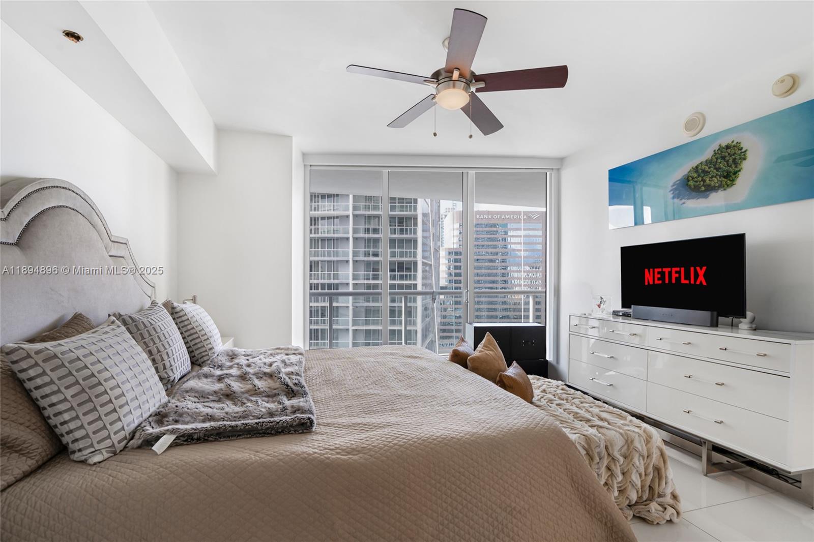 image Icon Brickell9