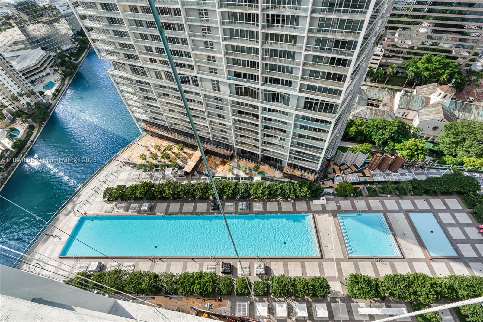 image Icon Brickell15