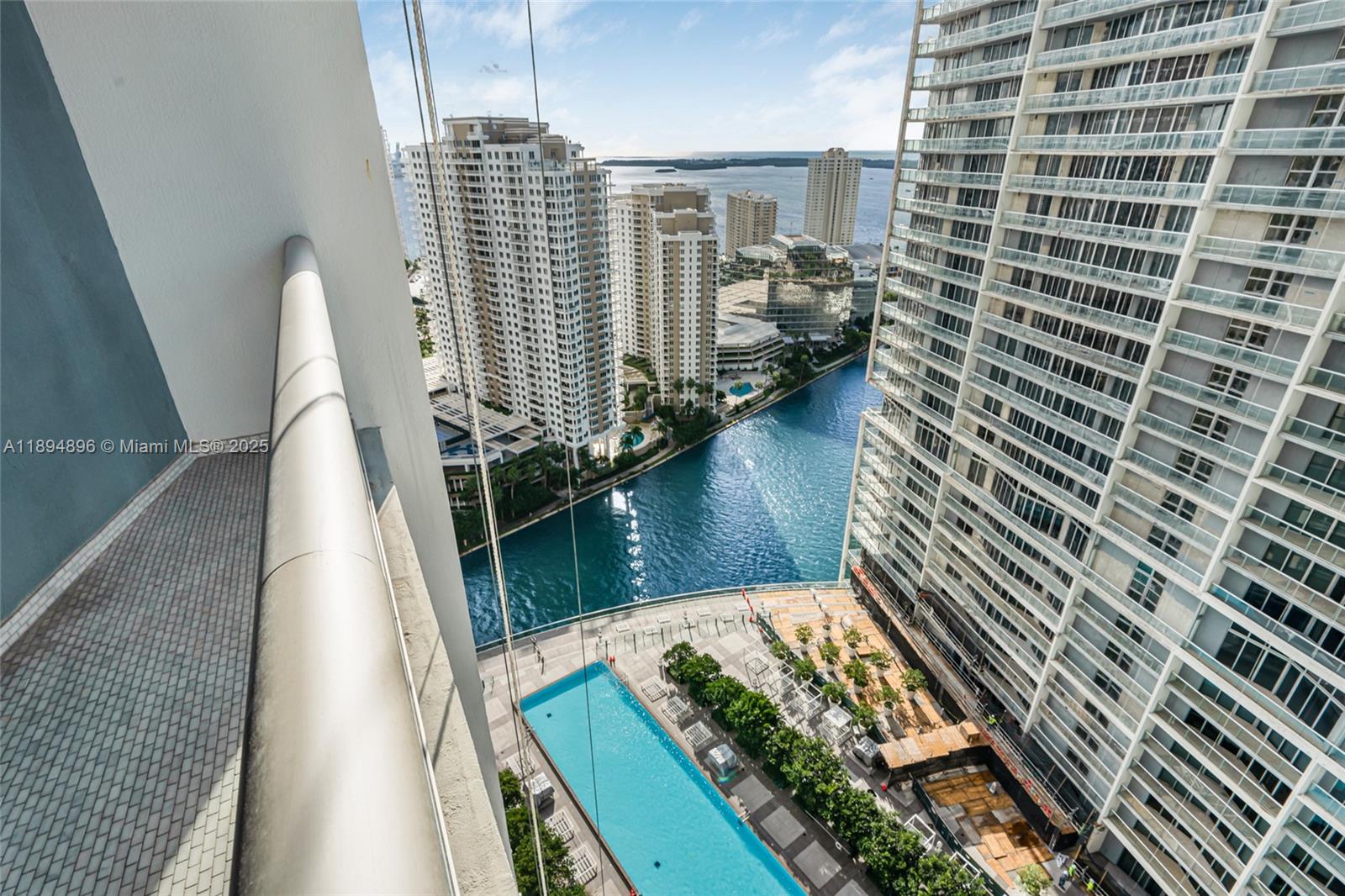 image Icon Brickell16