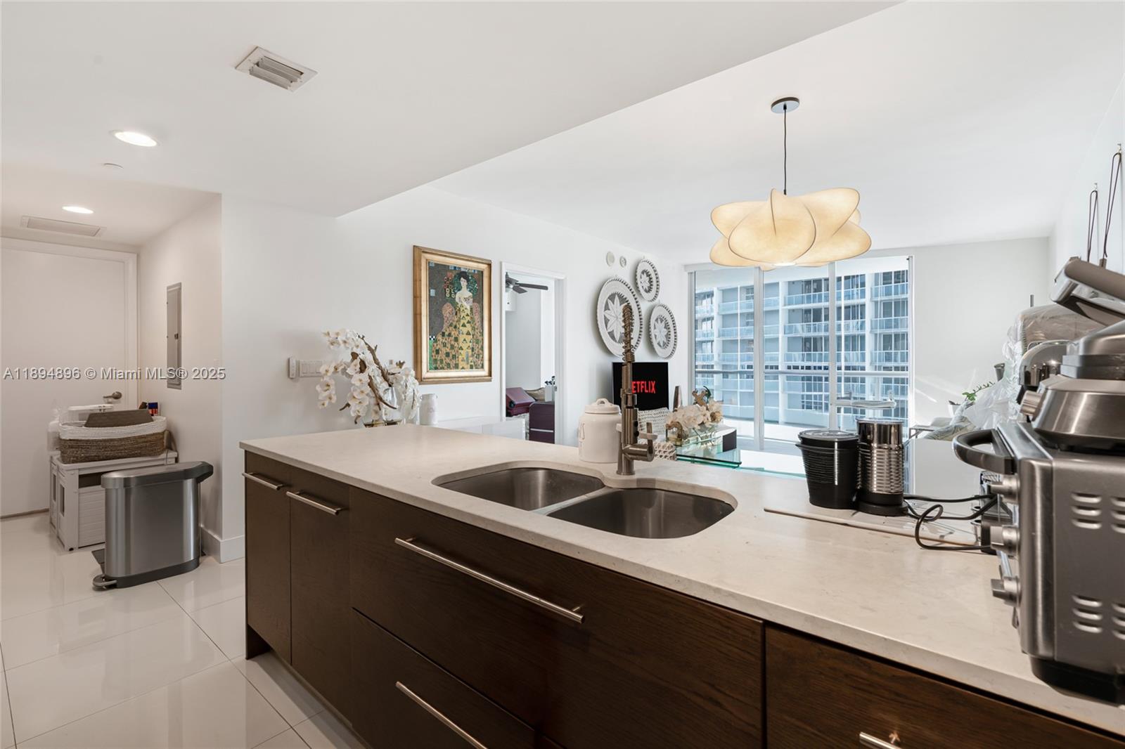 image Icon Brickell7