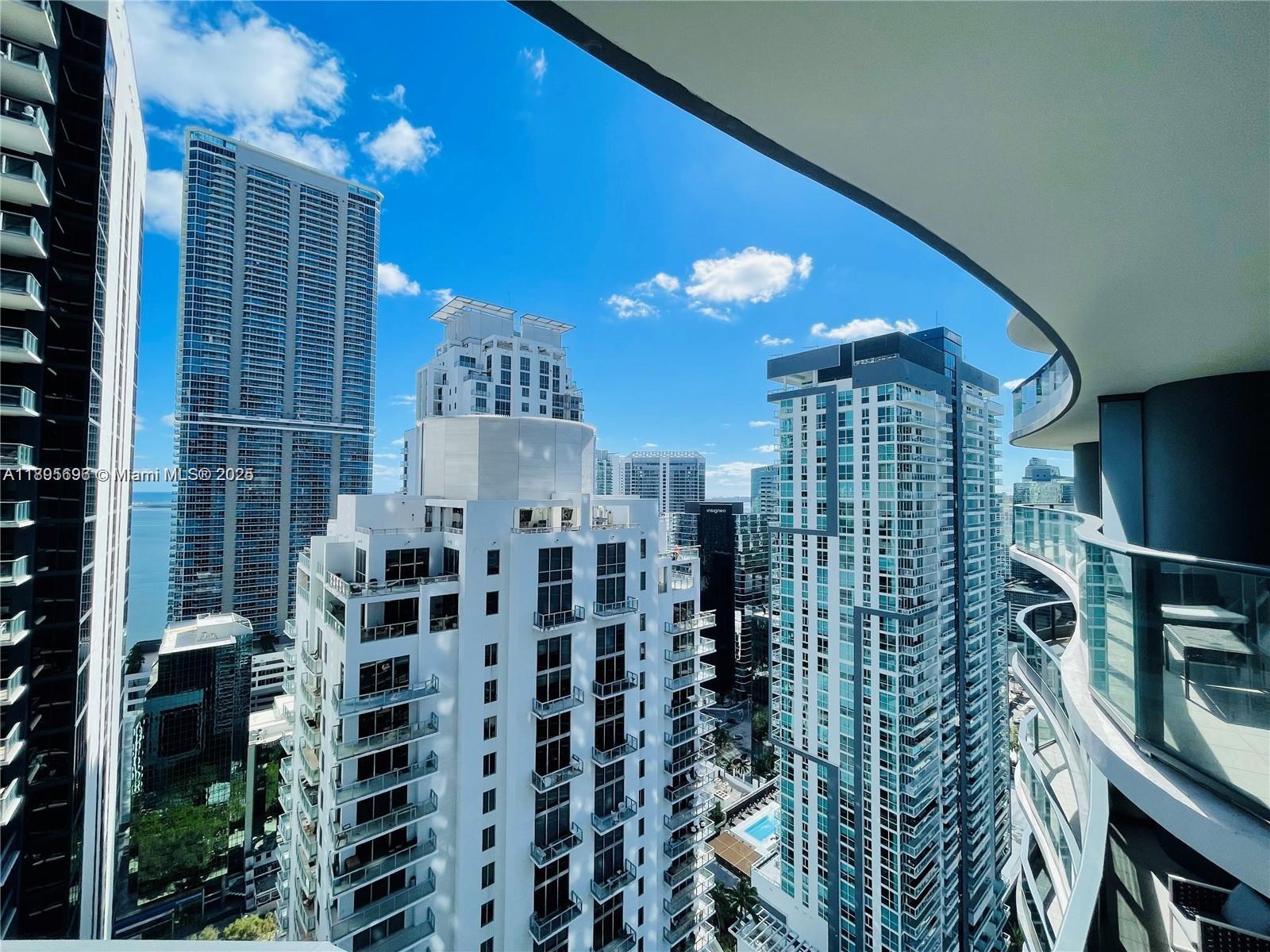 image Brickell Flatiron15