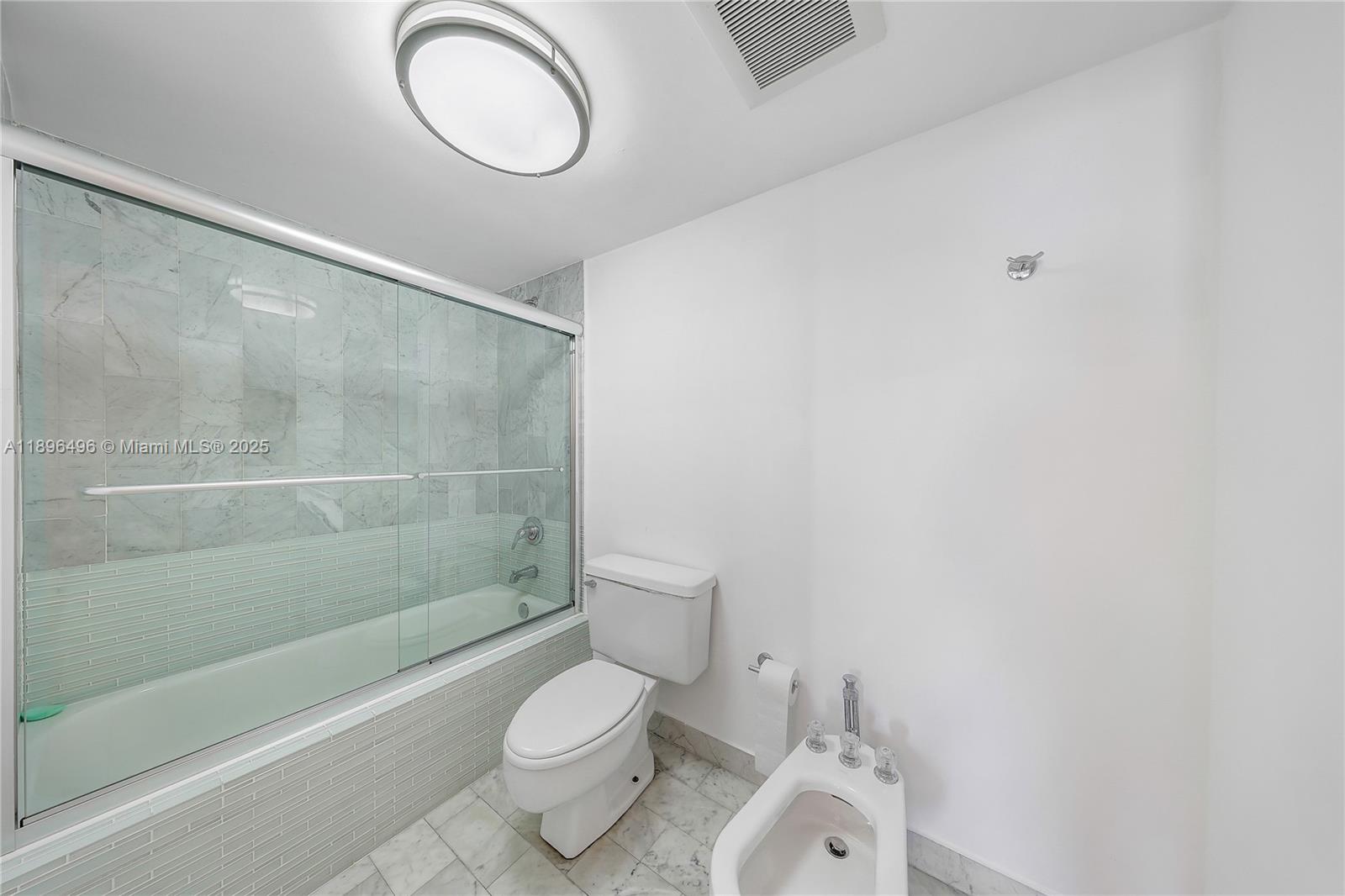 801 N Venetian Dr #903 Miami, FL 33139