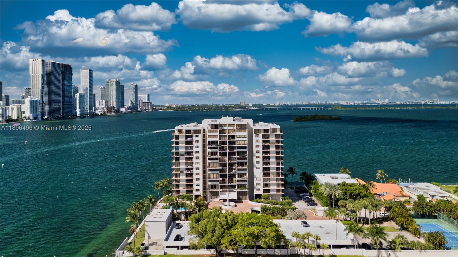 801 N Venetian Dr #903 Miami, FL 33139