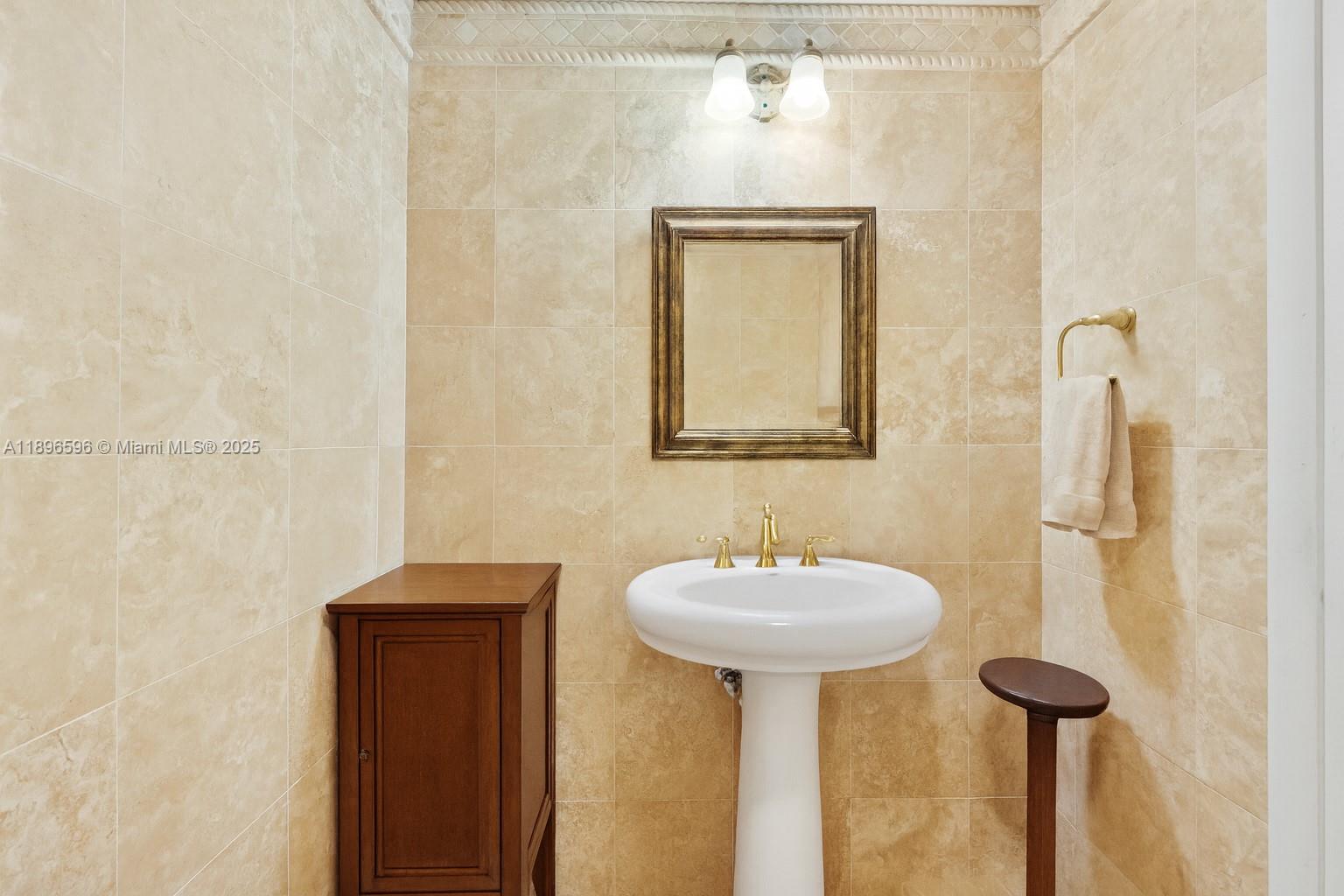 15000 Old Cutler Rd Palmetto Bay, FL 33158