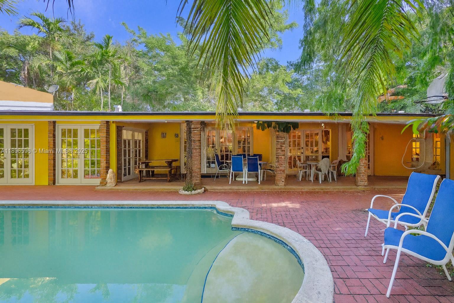 15000 Old Cutler Rd Palmetto Bay, FL 33158