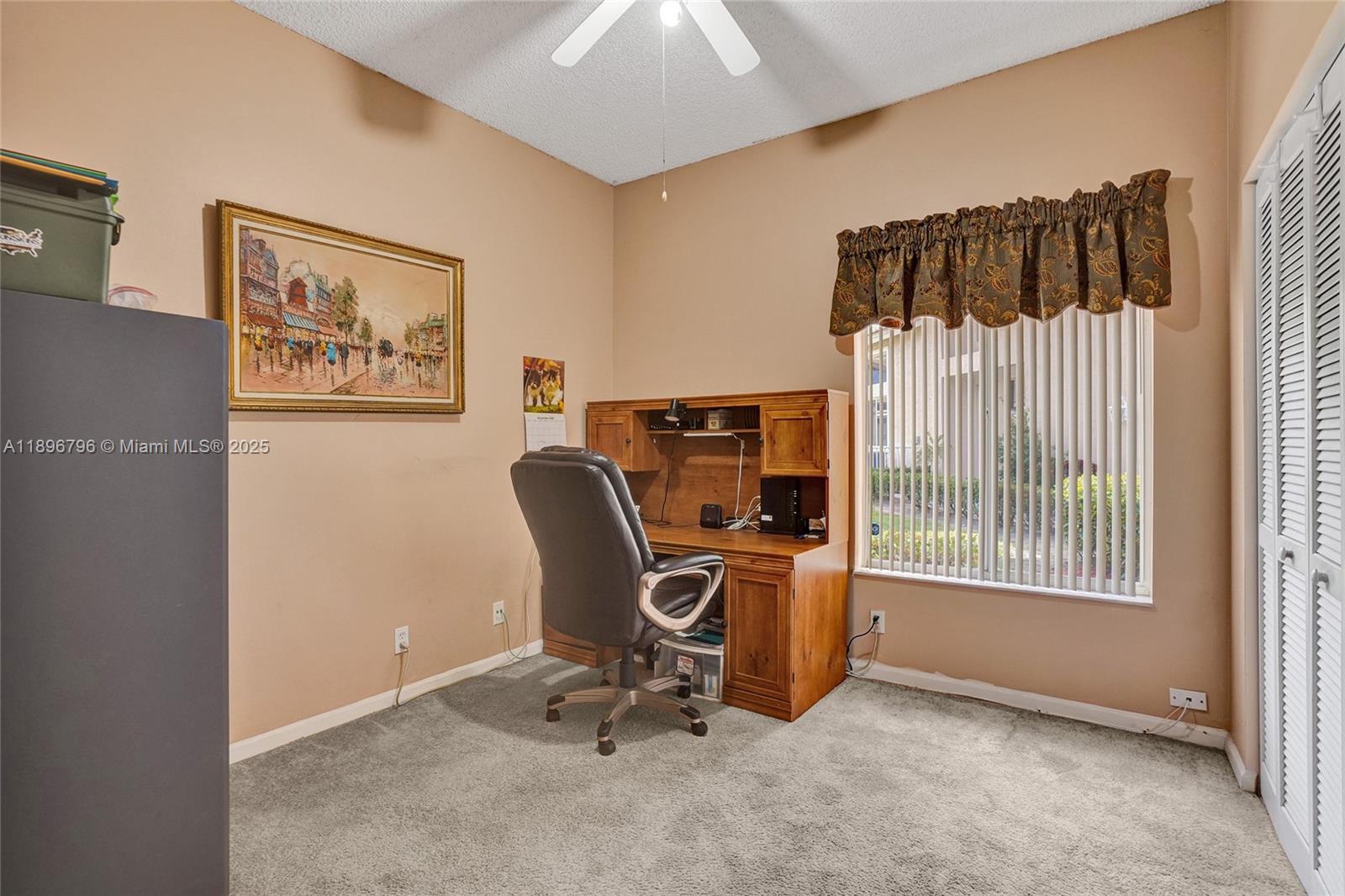 15825 SW 11th St Pembroke Pines, FL 33027