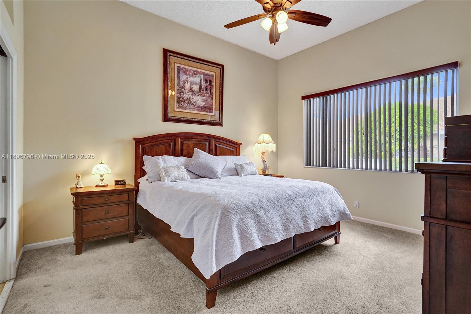 15825 SW 11th St Pembroke Pines, FL 33027