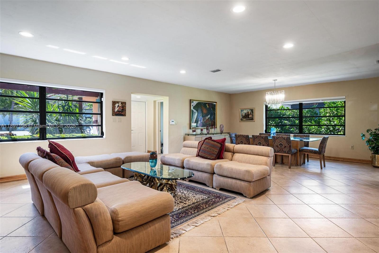 1855 Daytonia Rd Miami Beach, FL 33141