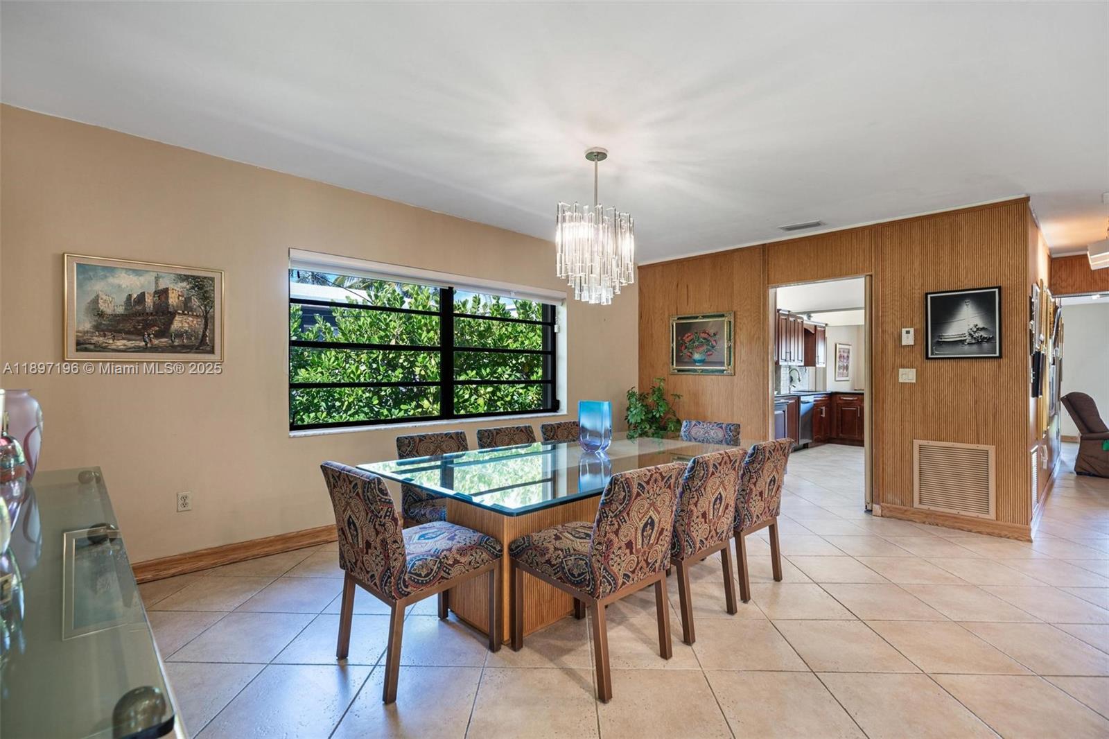 1855 Daytonia Rd Miami Beach, FL 33141