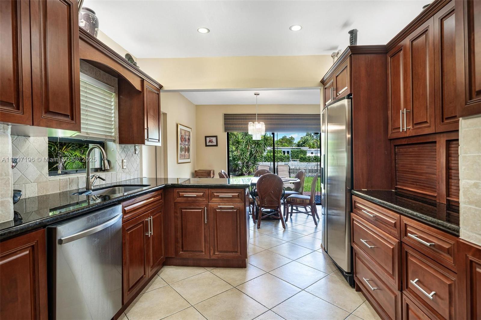 1855 Daytonia Rd Miami Beach, FL 33141