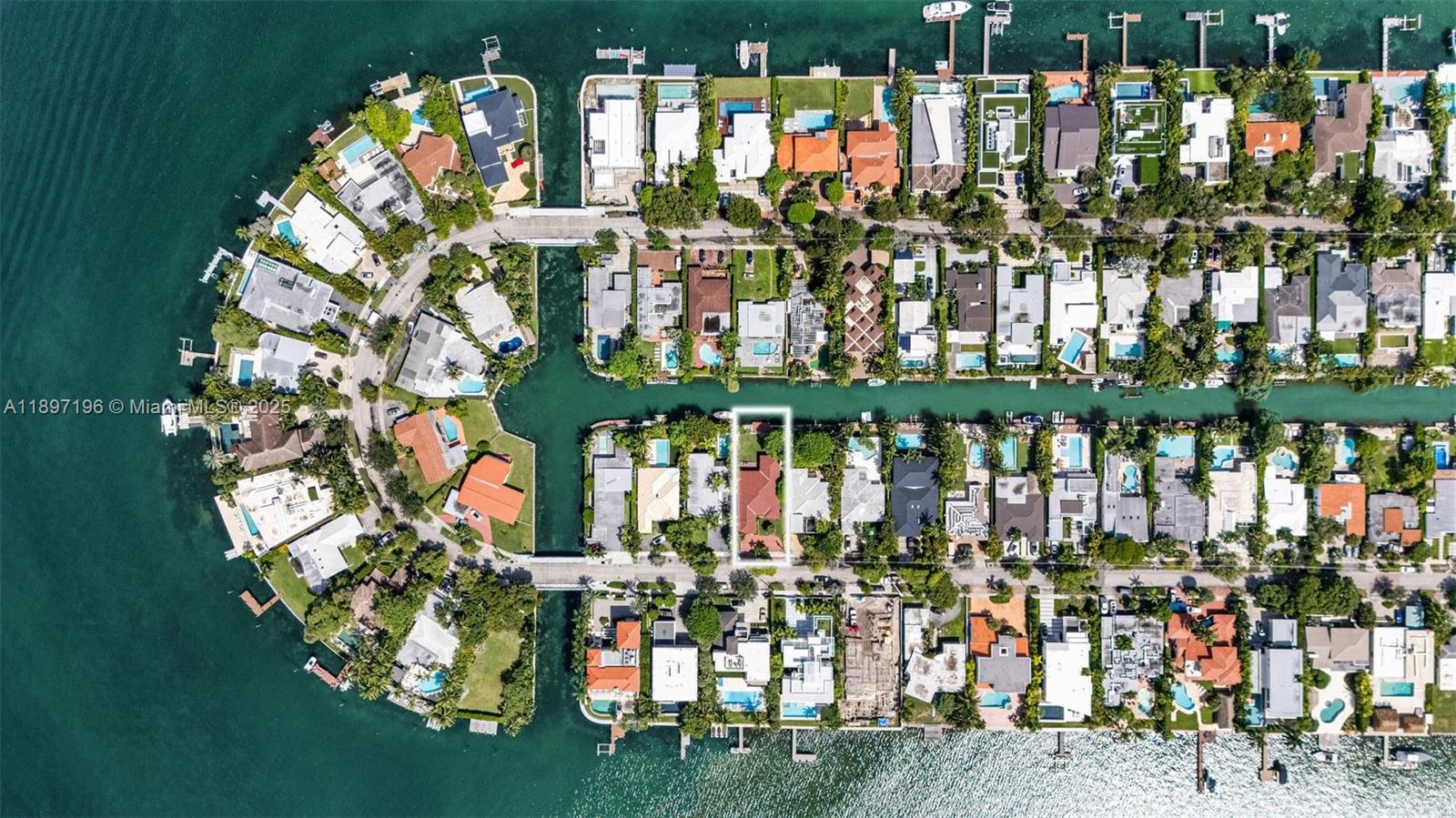 1855 Daytonia Rd Miami Beach, FL 33141