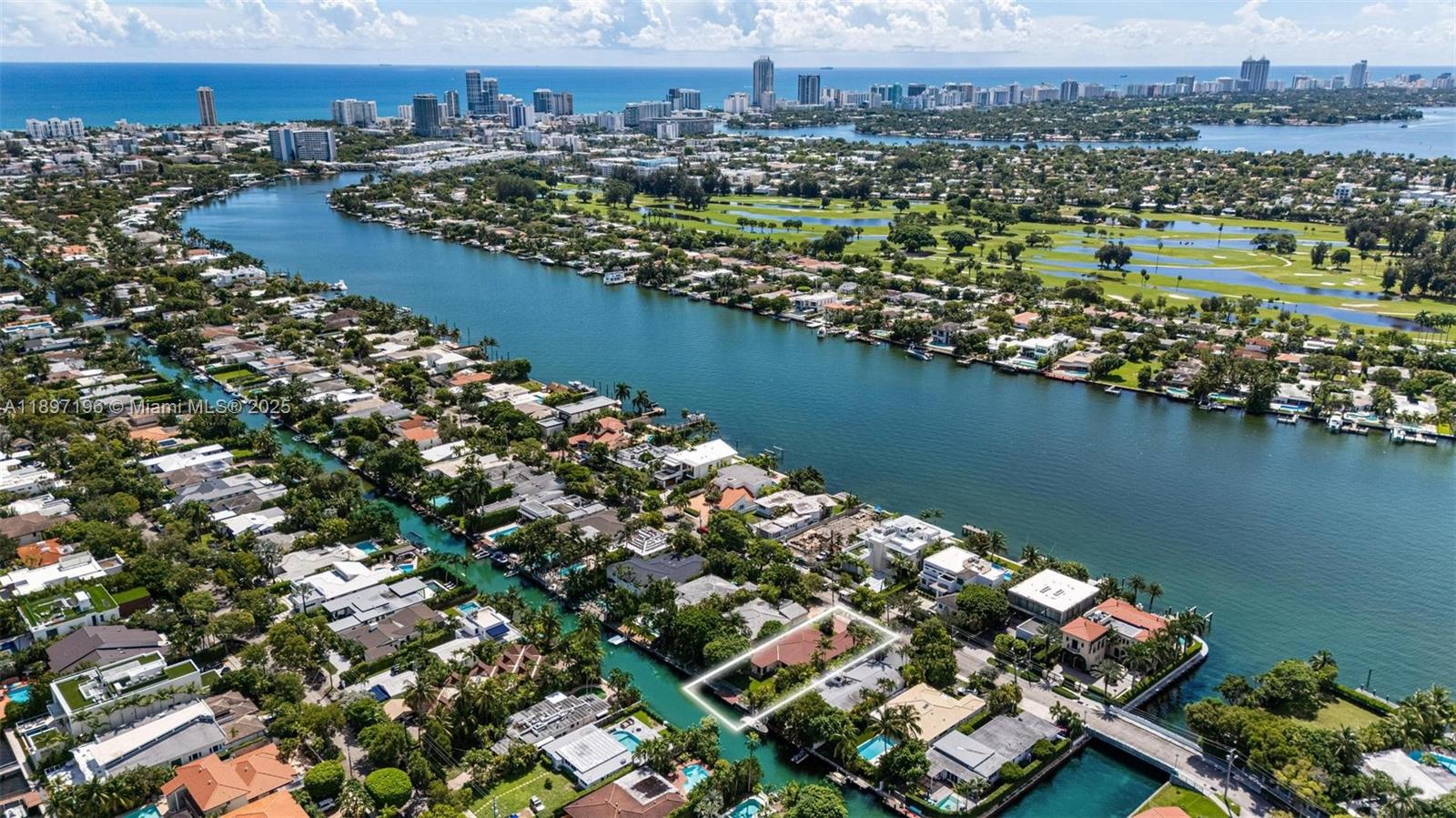 1855 Daytonia Rd Miami Beach, FL 33141