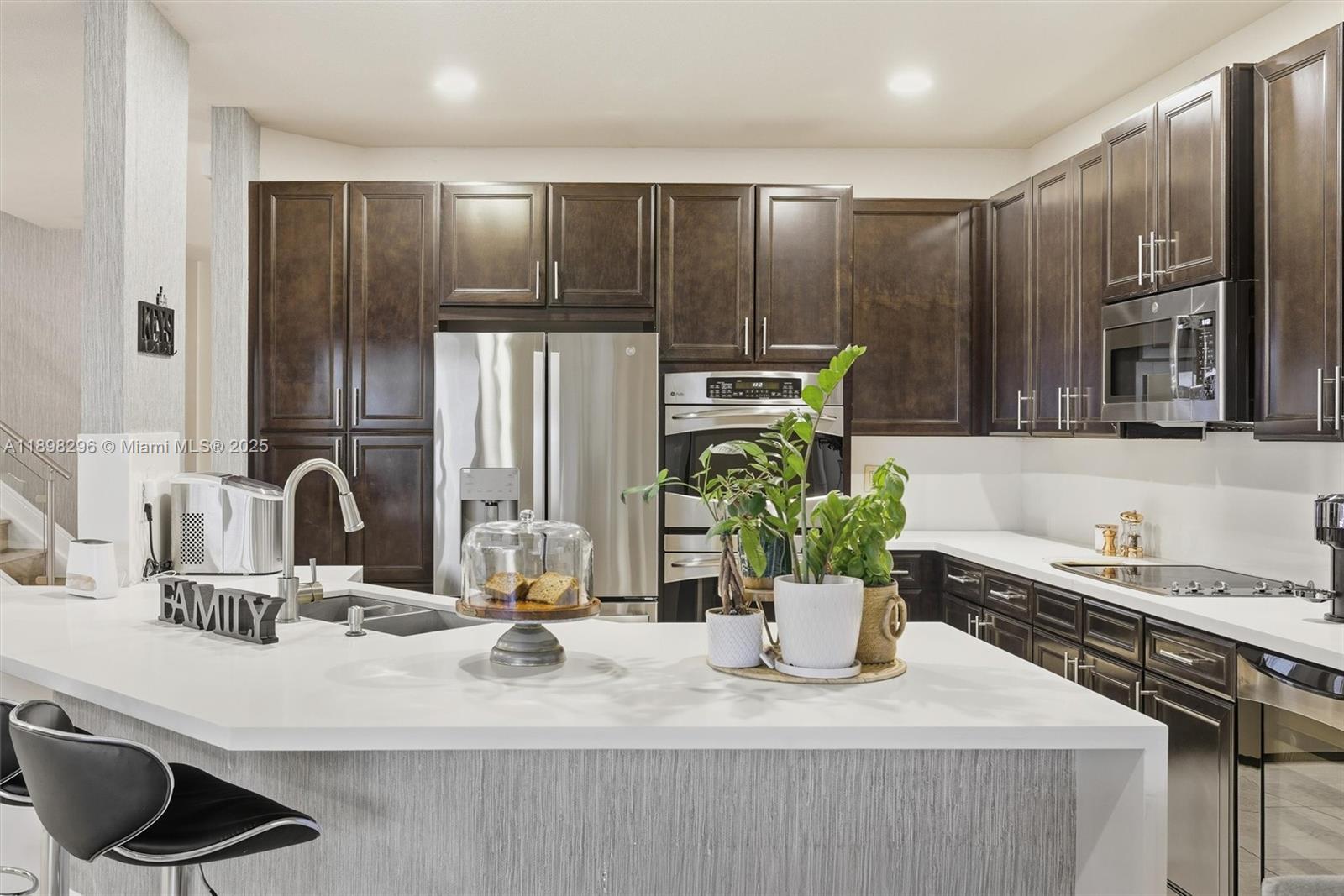 8870 NW 99th Path Doral, FL 33178