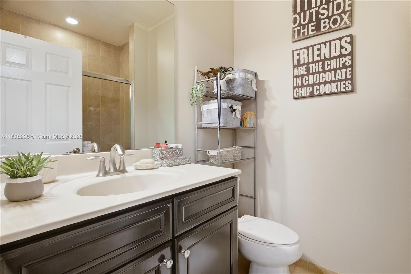 8870 NW 99th Path Doral, FL 33178