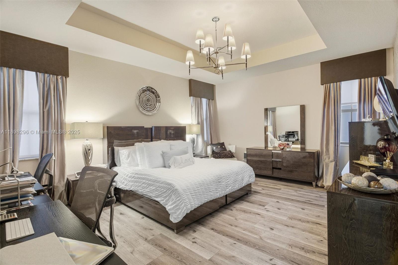 8870 NW 99th Path Doral, FL 33178