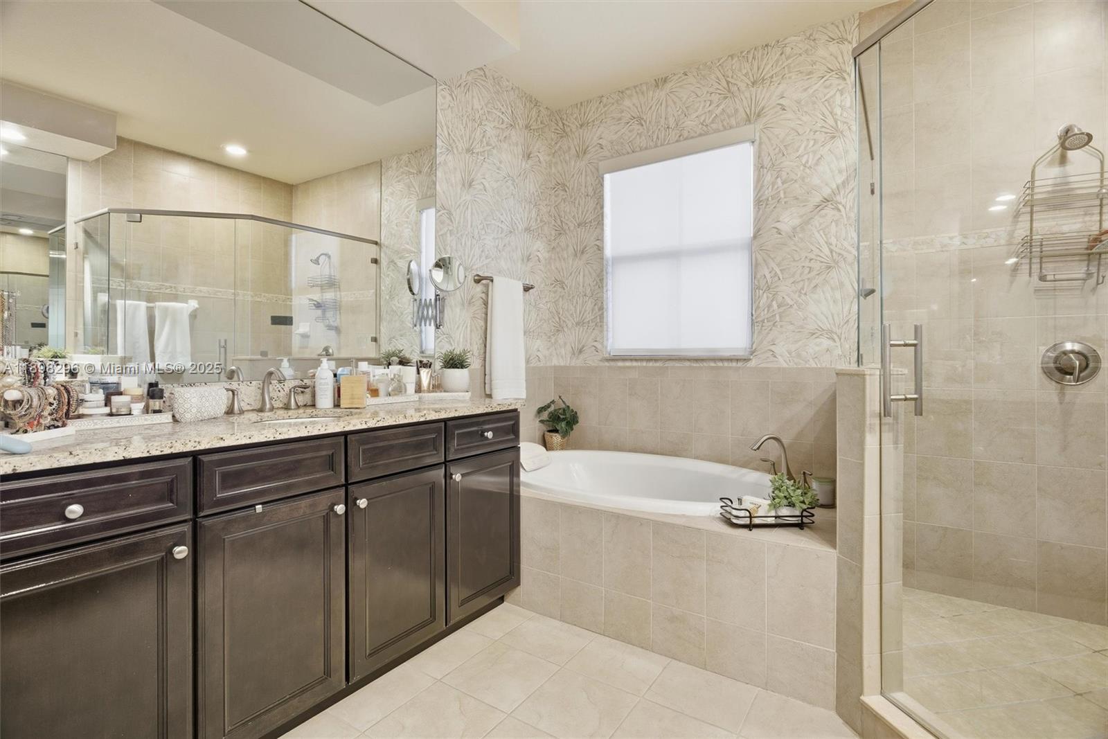 8870 NW 99th Path Doral, FL 33178