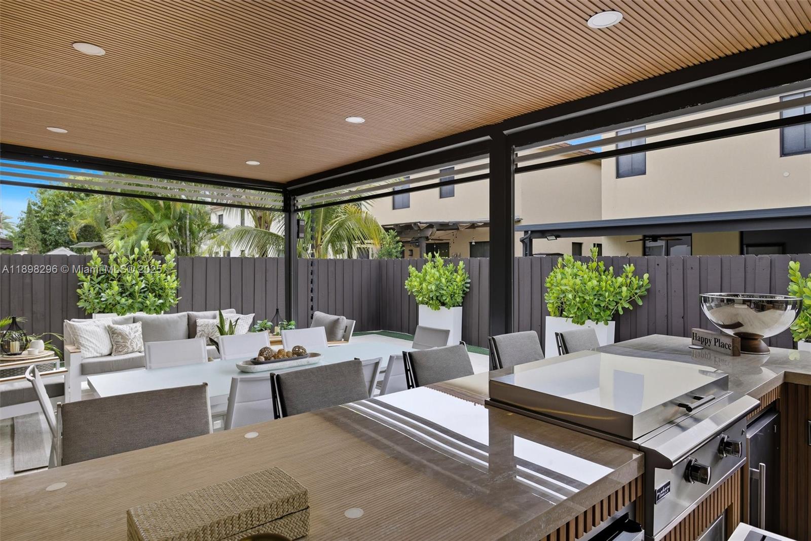 8870 NW 99th Path Doral, FL 33178