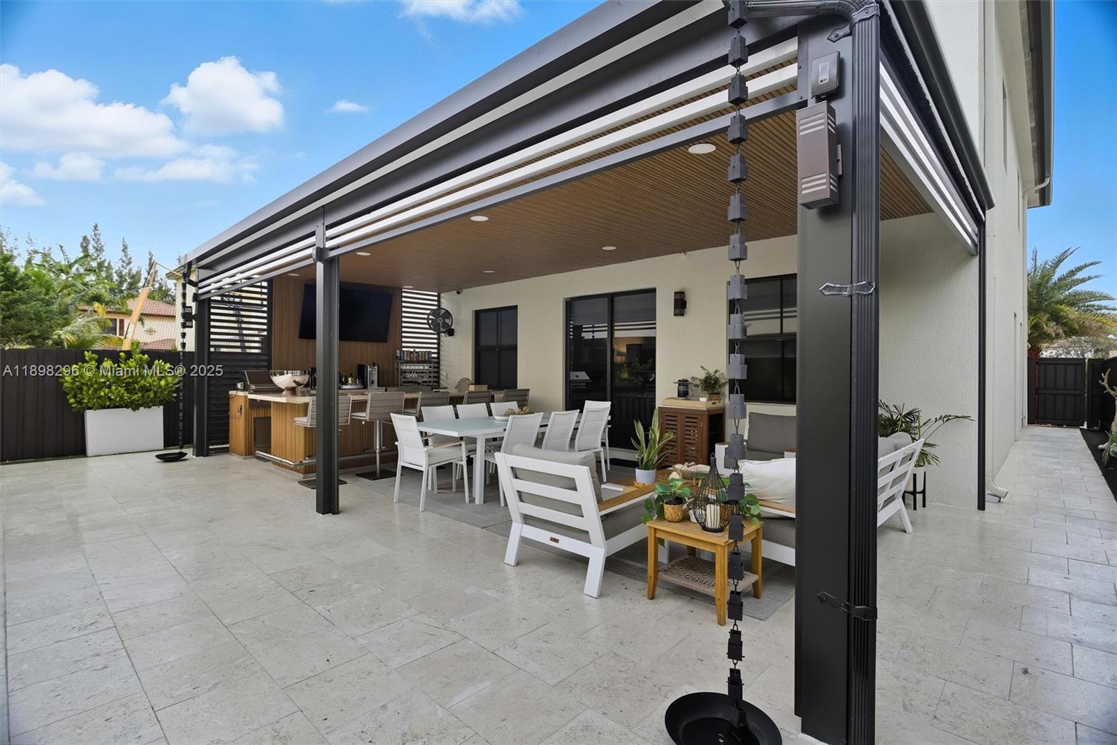 8870 NW 99th Path Doral, FL 33178