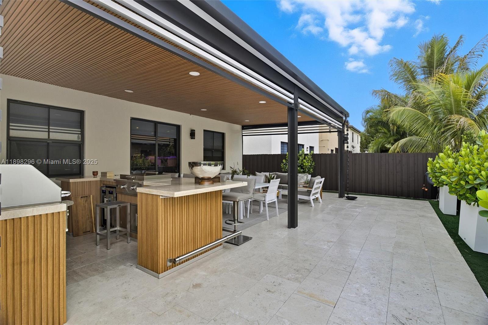 8870 NW 99th Path Doral, FL 33178