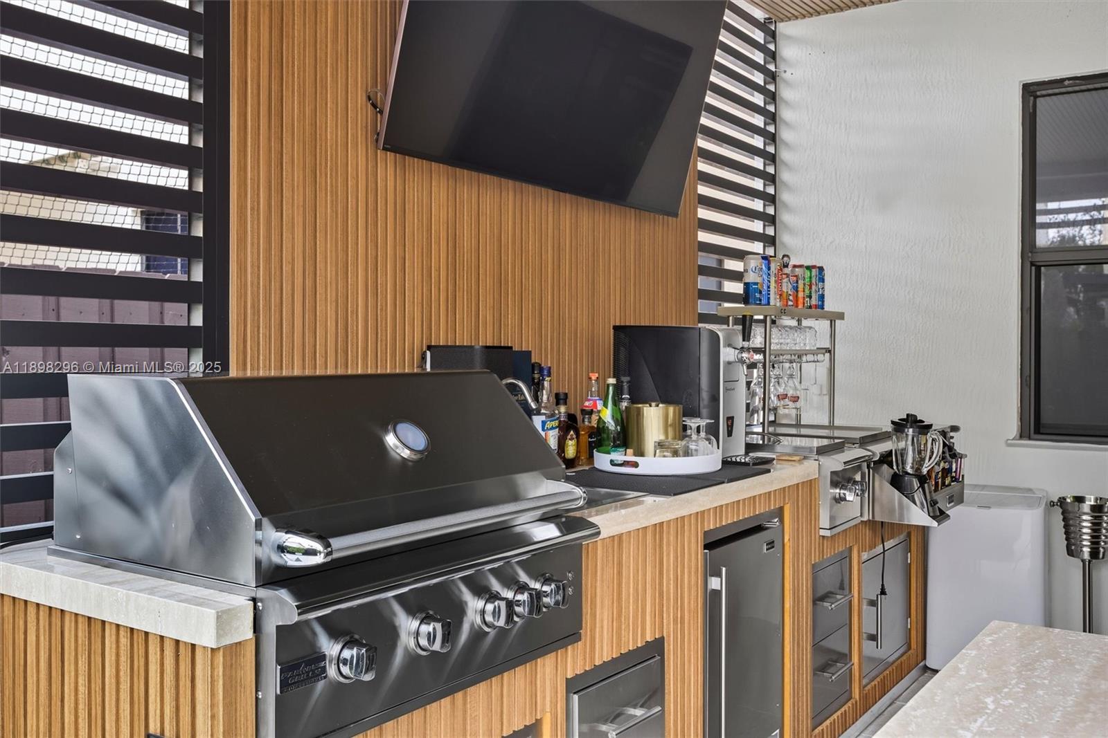 8870 NW 99th Path Doral, FL 33178