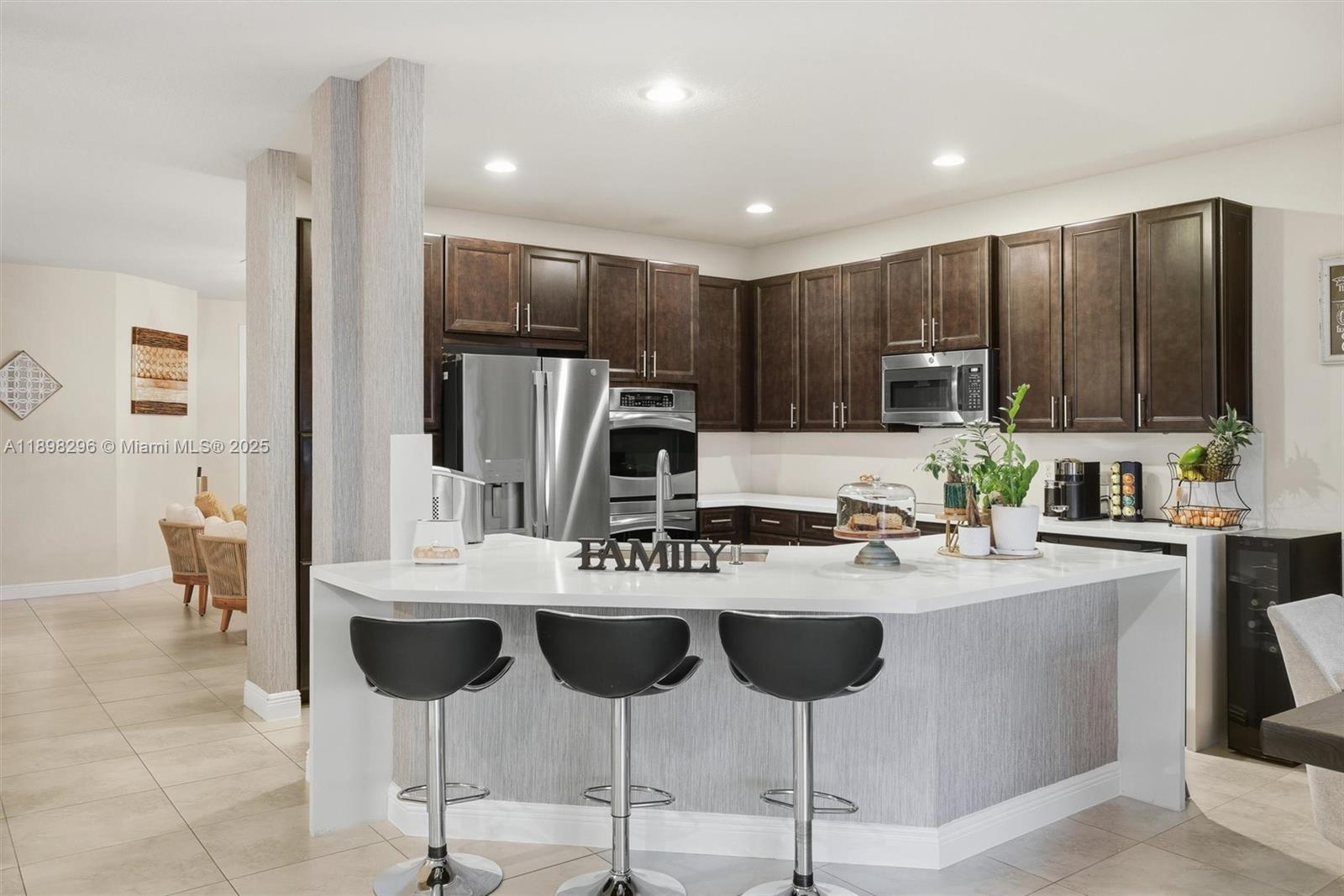 8870 NW 99th Path Doral, FL 33178