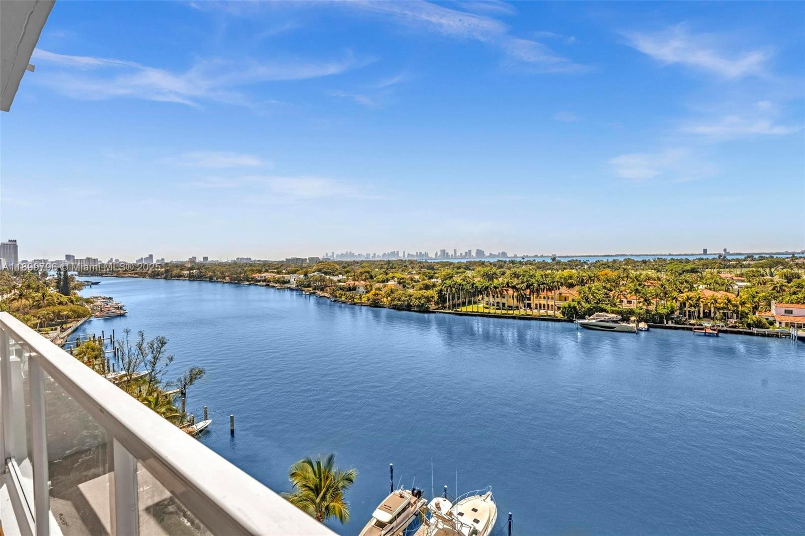 5600 Collins Ave #10J