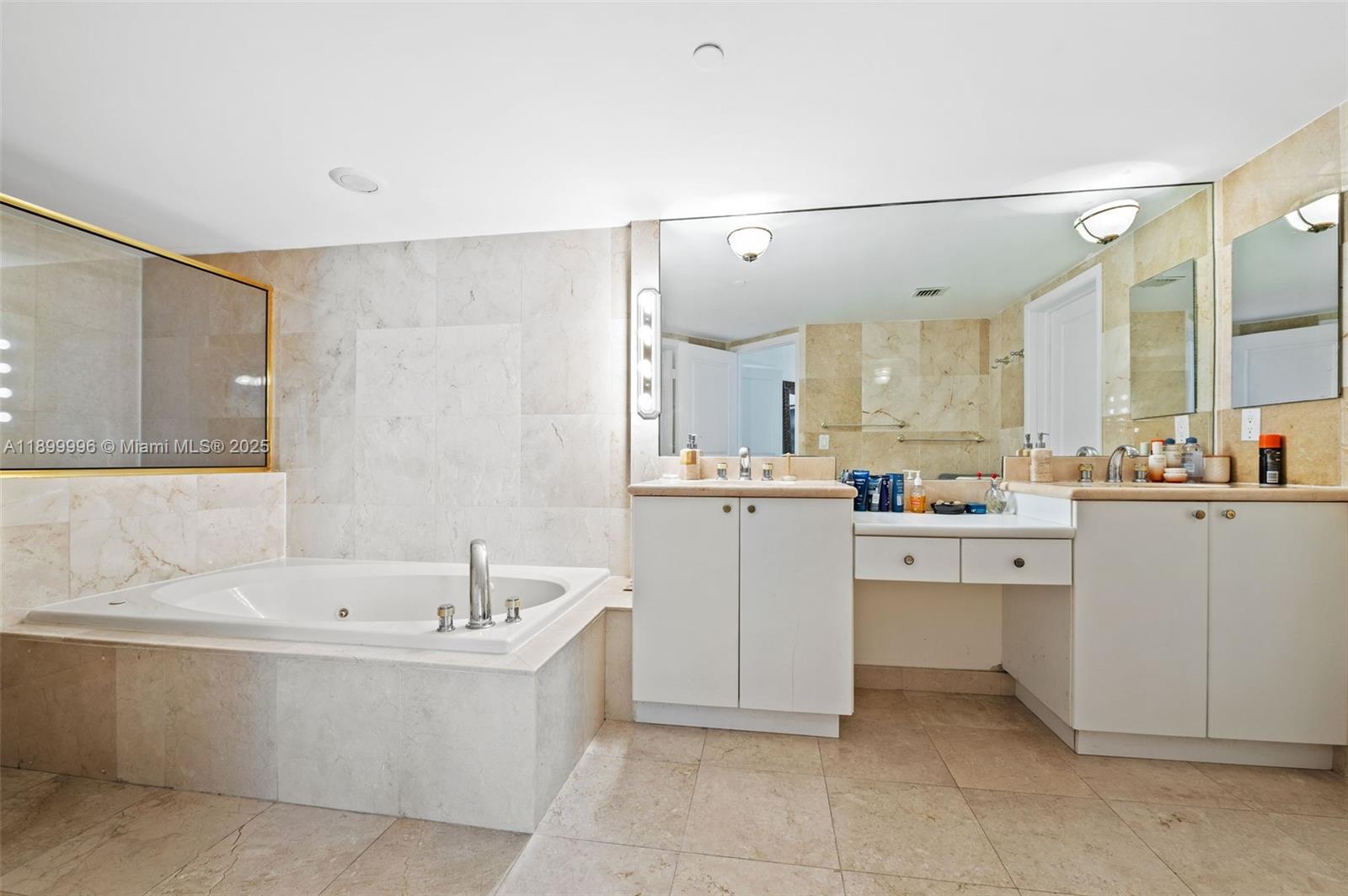 8925 Collins Ave #9J Surfside, FL 33154