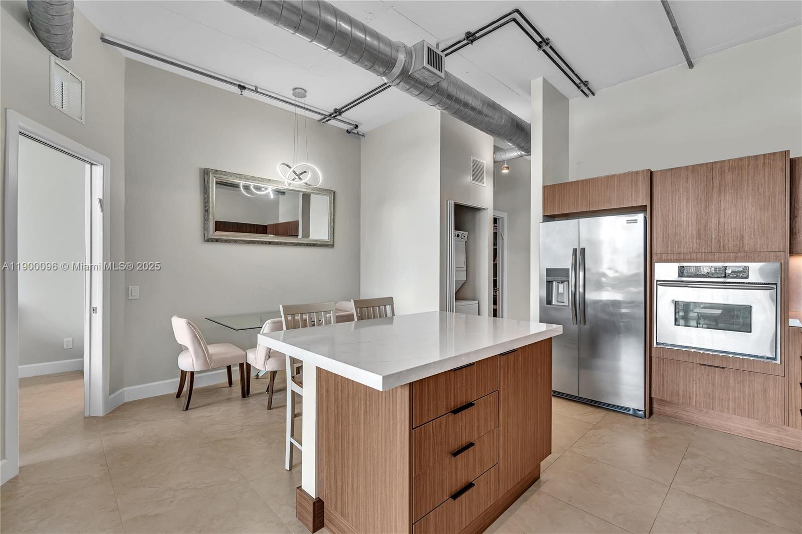 image Uptown Marina Lofts9