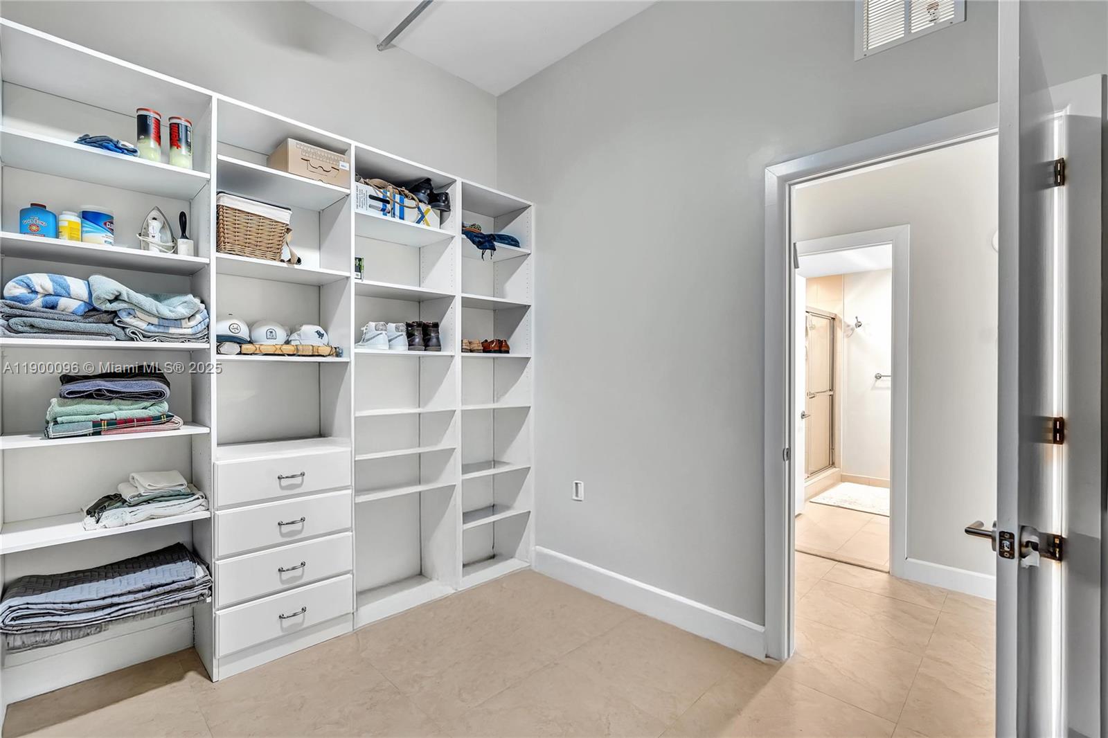 image Uptown Marina Lofts36