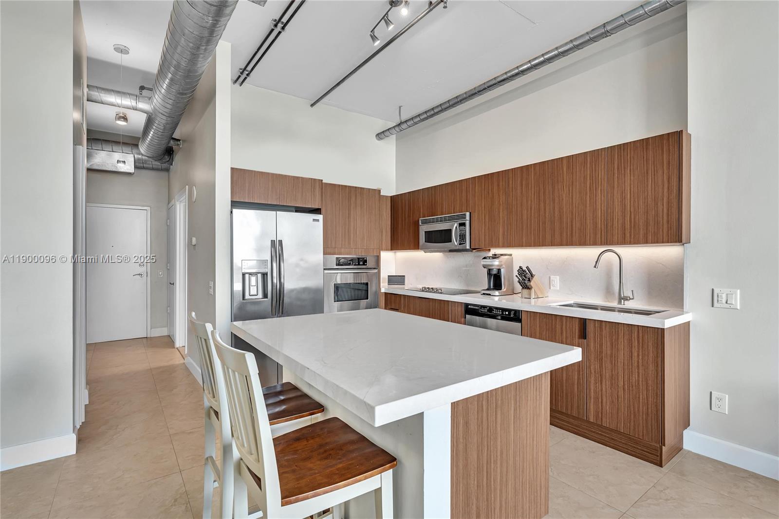 image Uptown Marina Lofts8