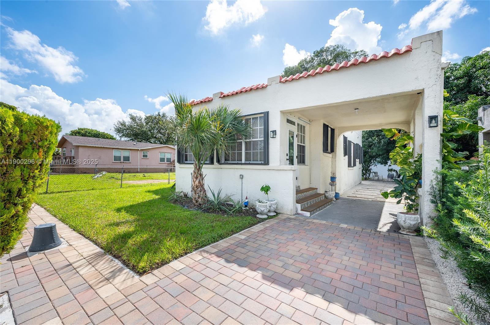 1844 NW 47th St