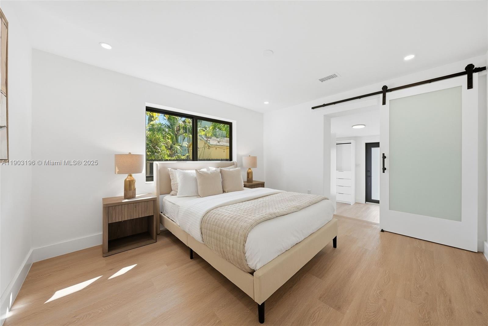 2544 SW 19th St Miami, FL 33145