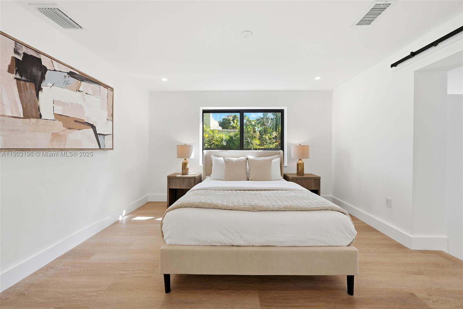 2544 SW 19th St Miami, FL 33145