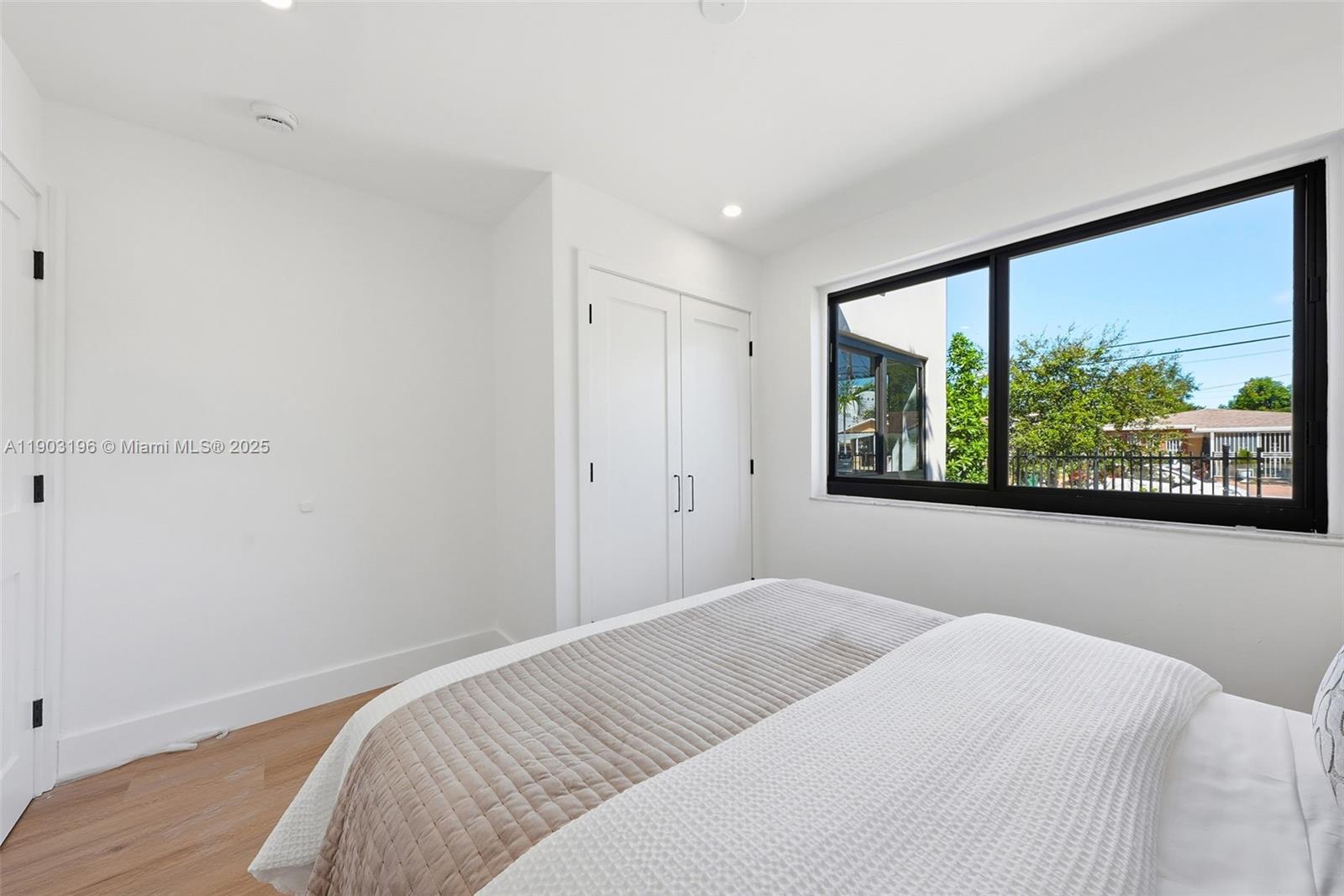 2544 SW 19th St Miami, FL 33145