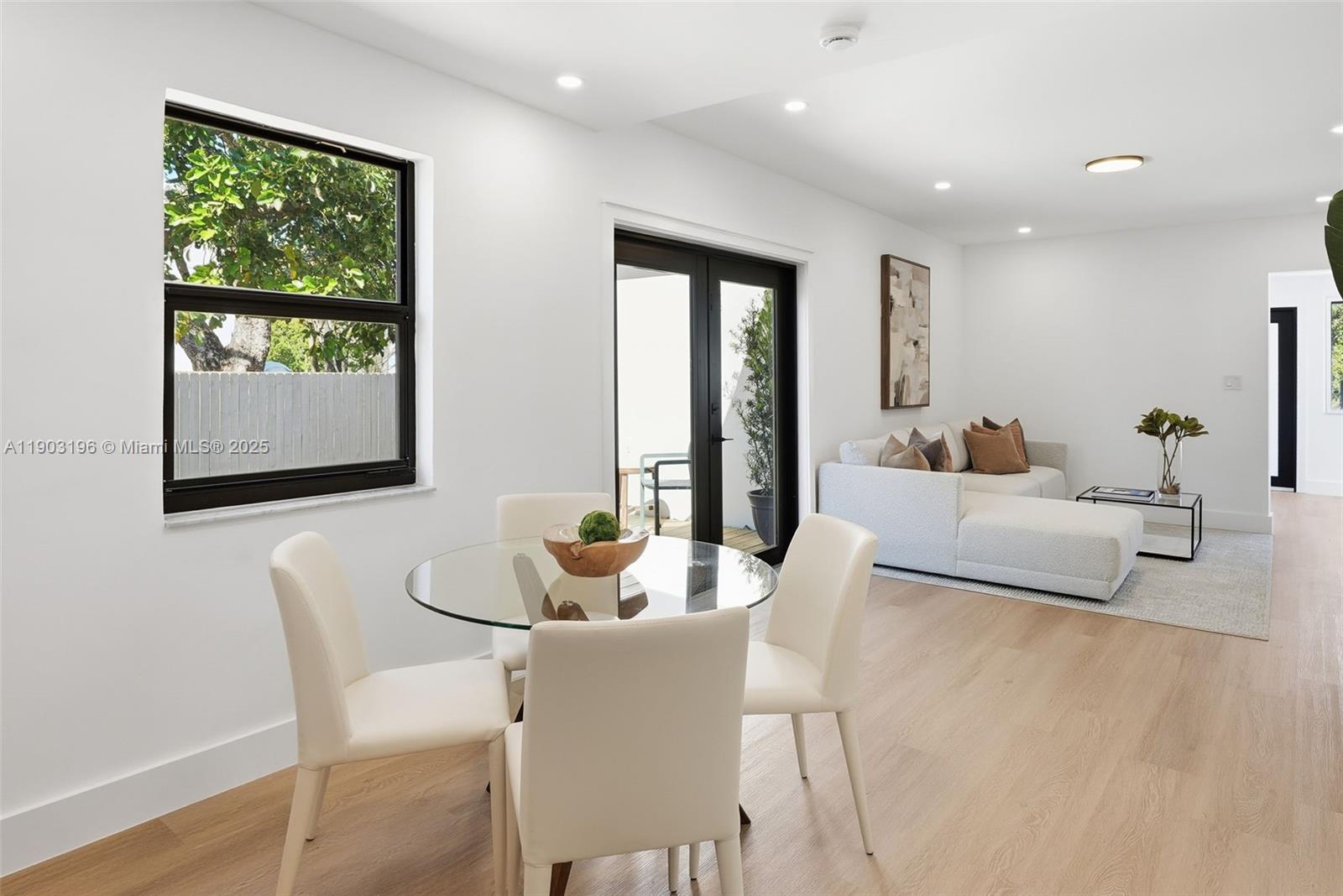 2544 SW 19th St Miami, FL 33145