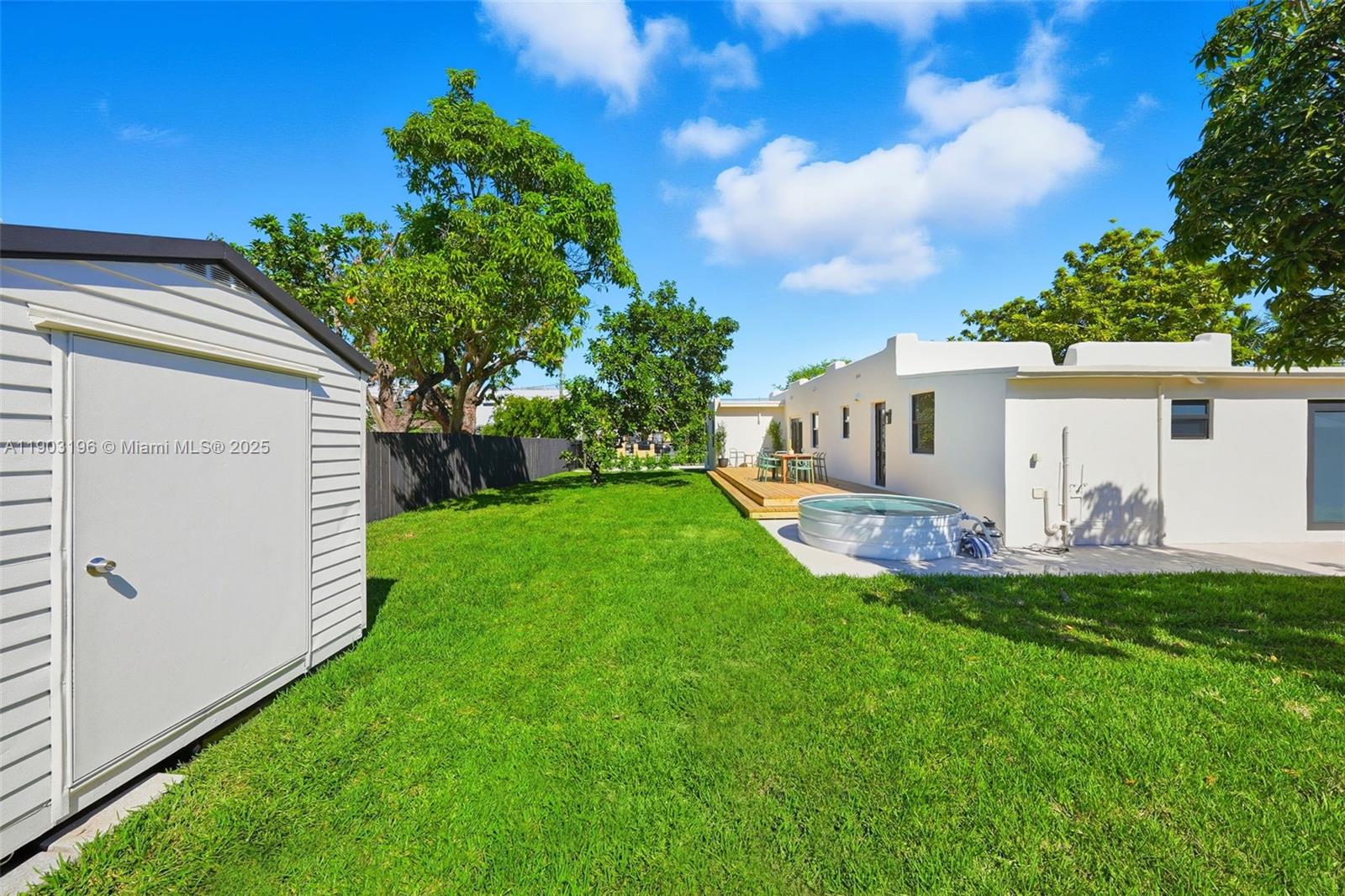 2544 SW 19th St Miami, FL 33145