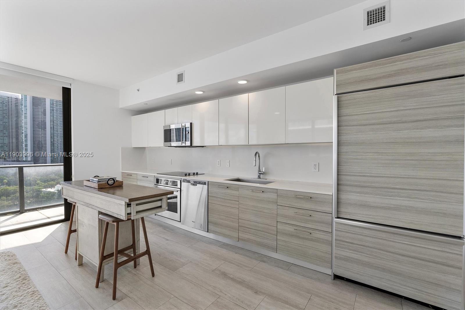 121 NE 34th St #1208 Miami, FL 33137