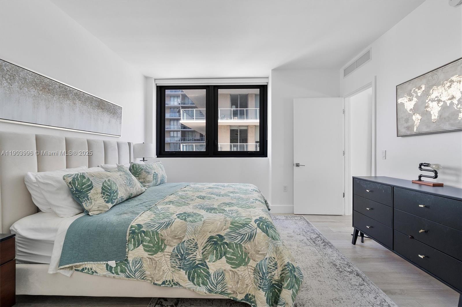 121 NE 34th St #1208 Miami, FL 33137