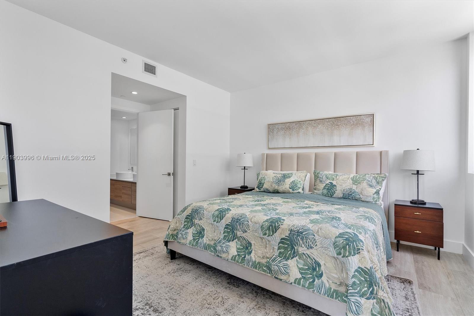 121 NE 34th St #1208 Miami, FL 33137