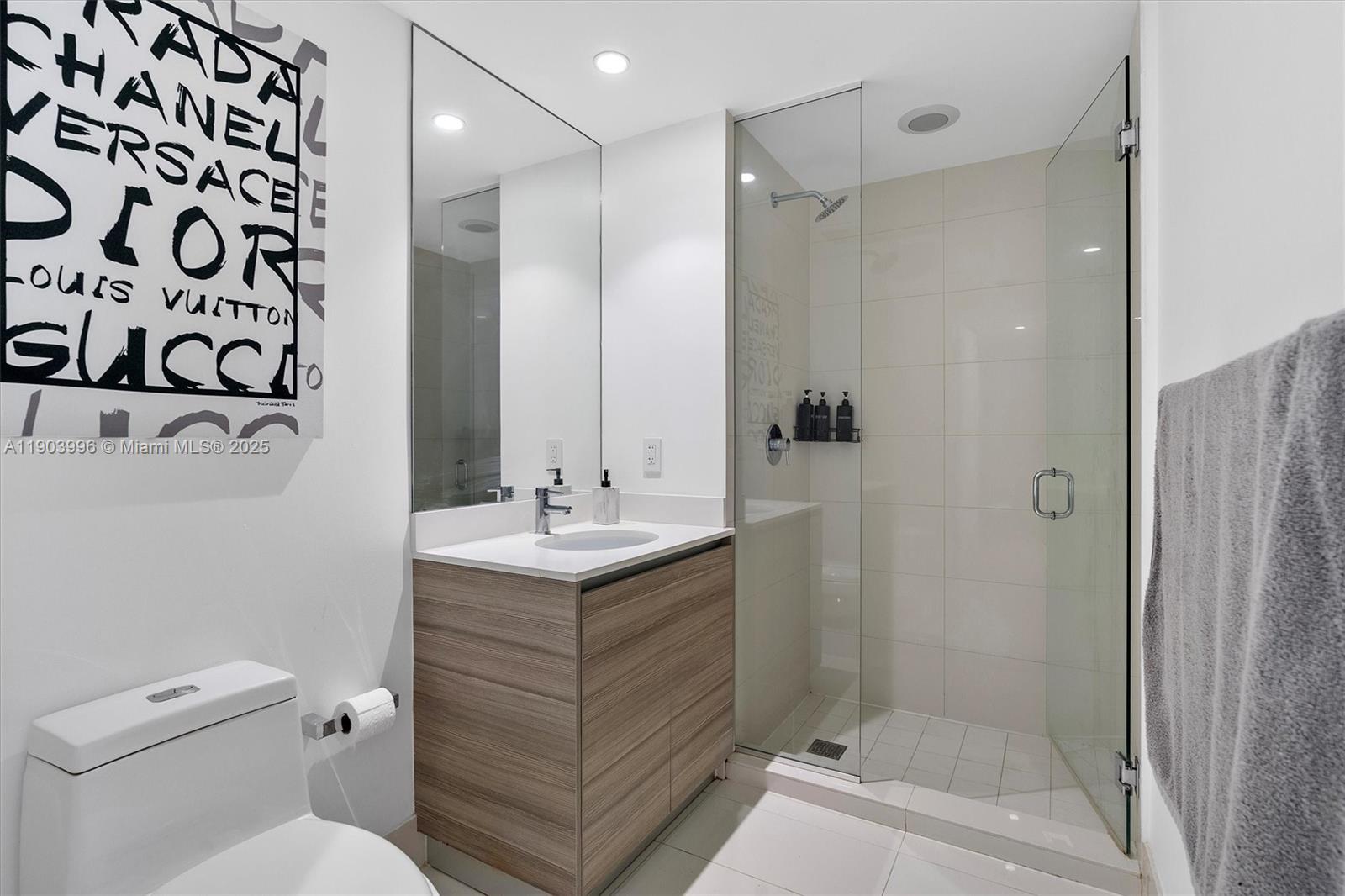 121 NE 34th St #1208 Miami, FL 33137