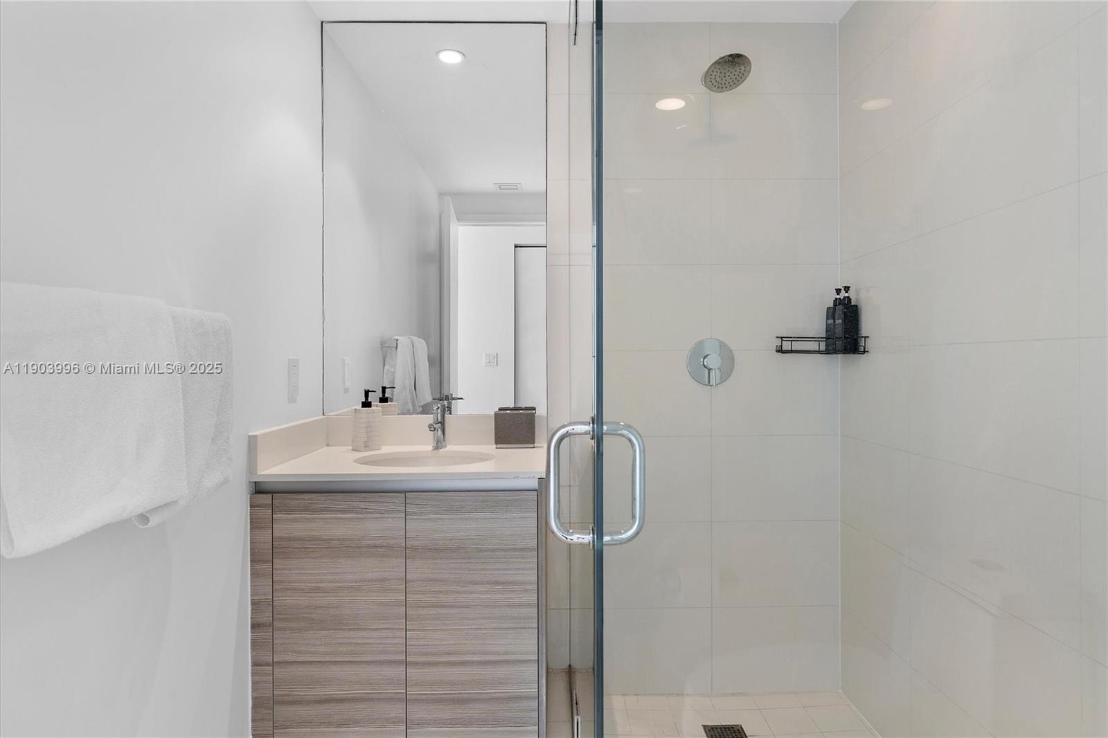 121 NE 34th St #1208 Miami, FL 33137