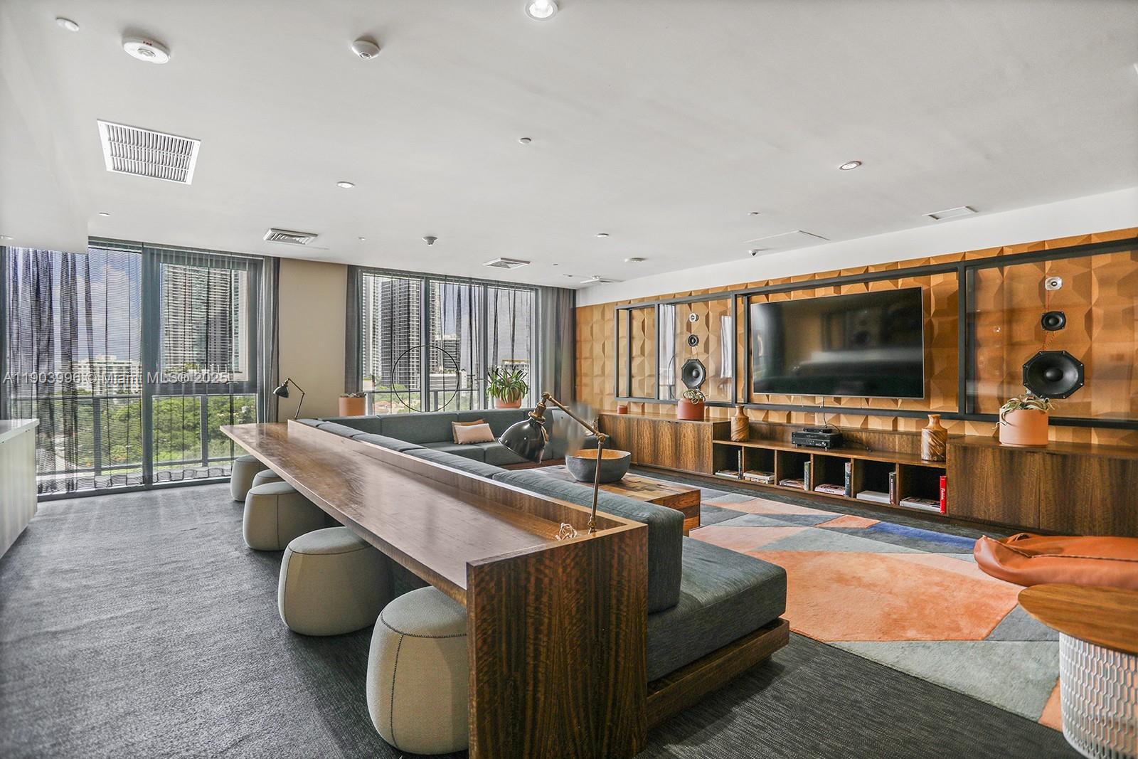 121 NE 34th St #1208 Miami, FL 33137