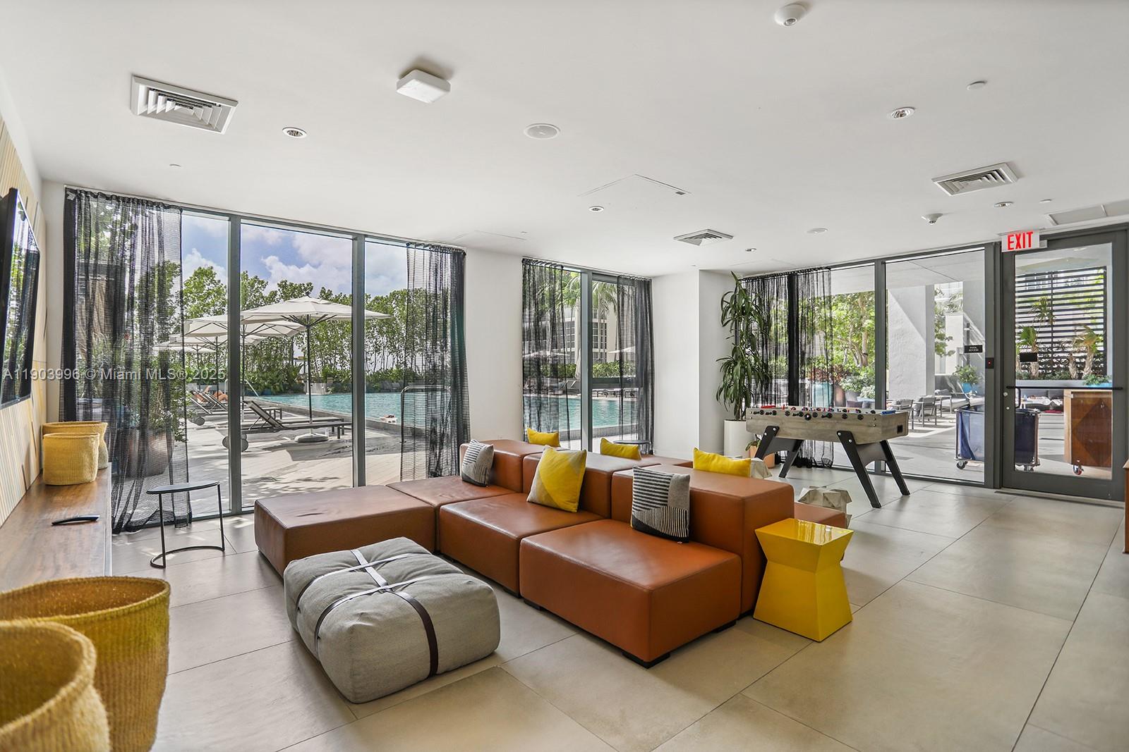 121 NE 34th St #1208 Miami, FL 33137