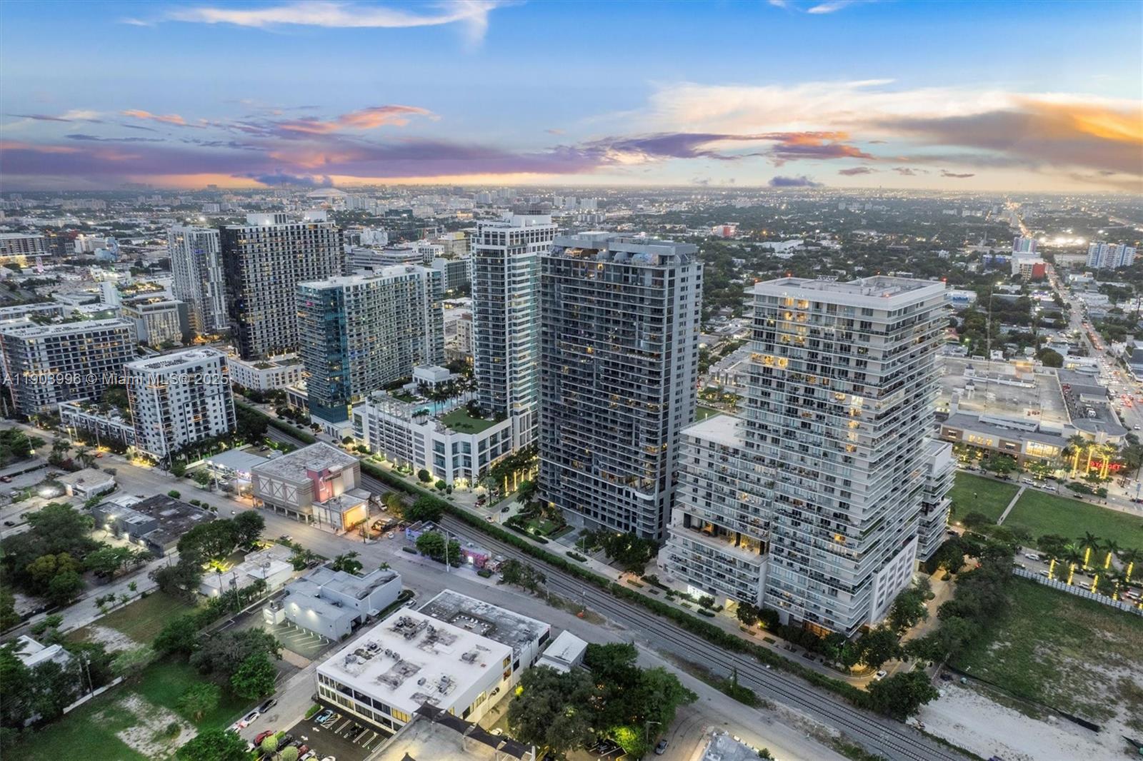 121 NE 34th St #1208 Miami, FL 33137